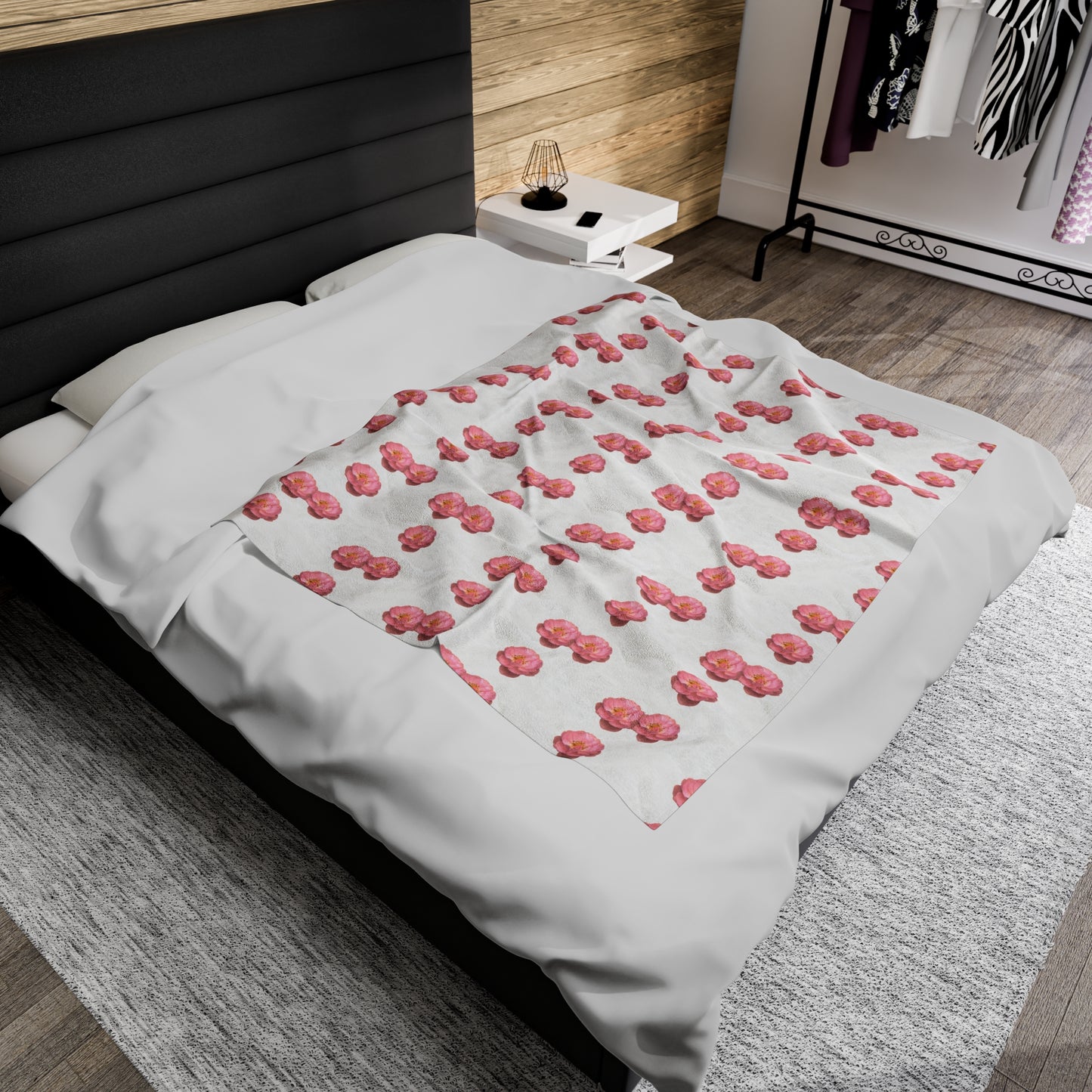 Blooming Pink Velveteen Plush Blanket
