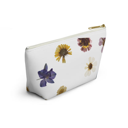 Pouch with T-bottom