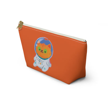Pouch with T-bottom