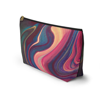 Pouch with T-bottom