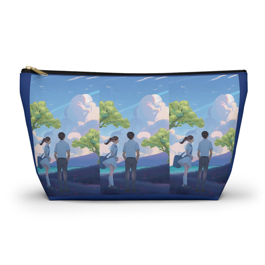 Pouch with T-bottom