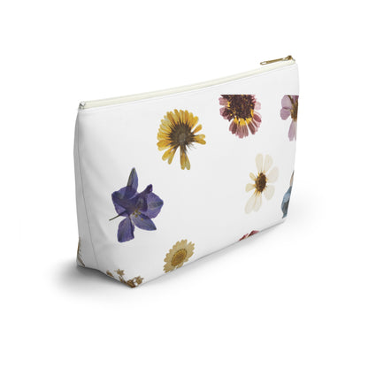 Pouch with T-bottom