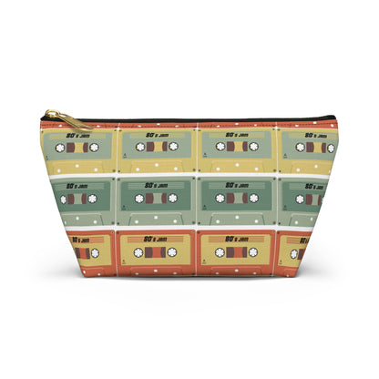 Pouch with T-bottom