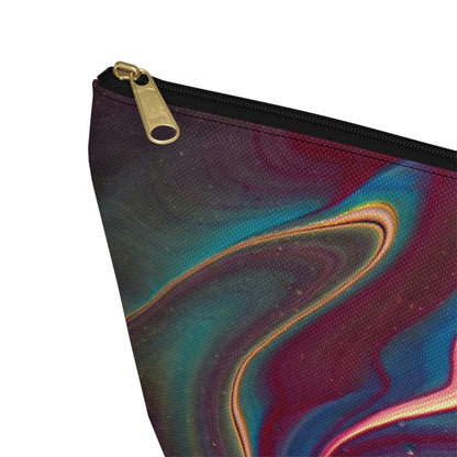 Pouch with T-bottom