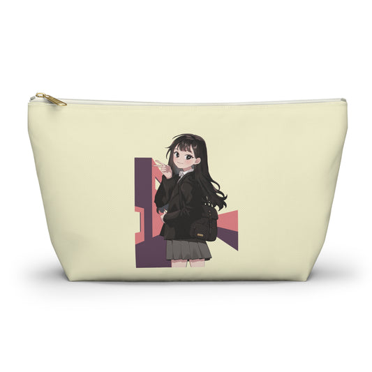 Pouch with T-bottom