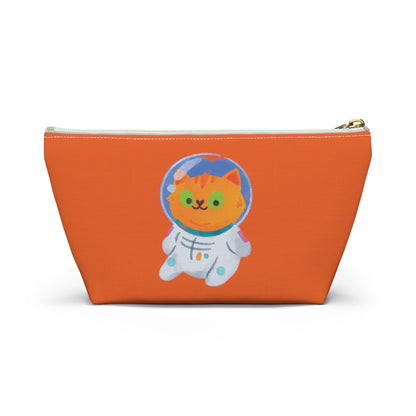 Pouch with T-bottom