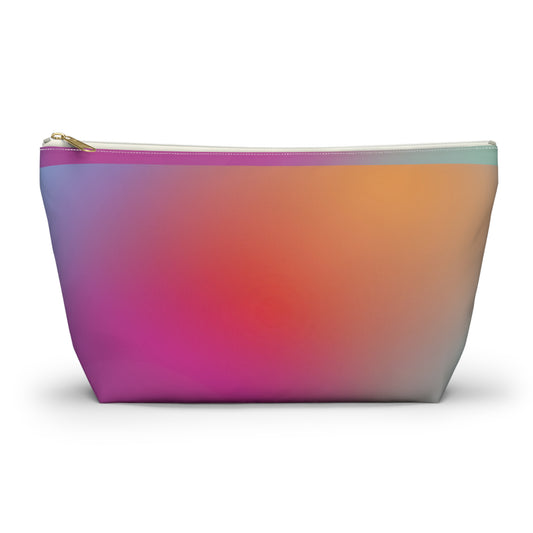 Pouch with T-bottom