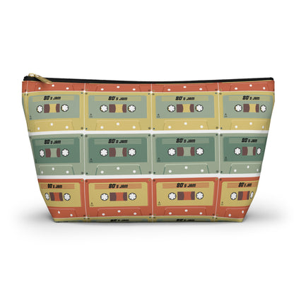 Pouch with T-bottom