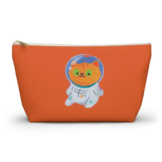 Pouch with T-bottom