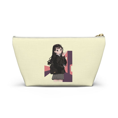 Pouch with T-bottom